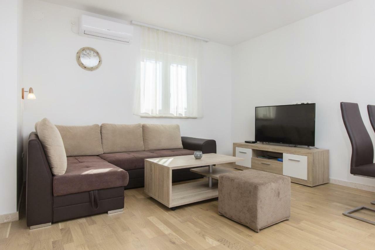 Apartmani Gabriella Vodice Exterior photo